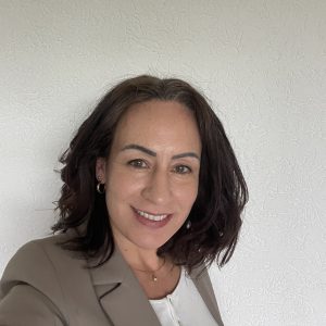 Jennifer De Lange